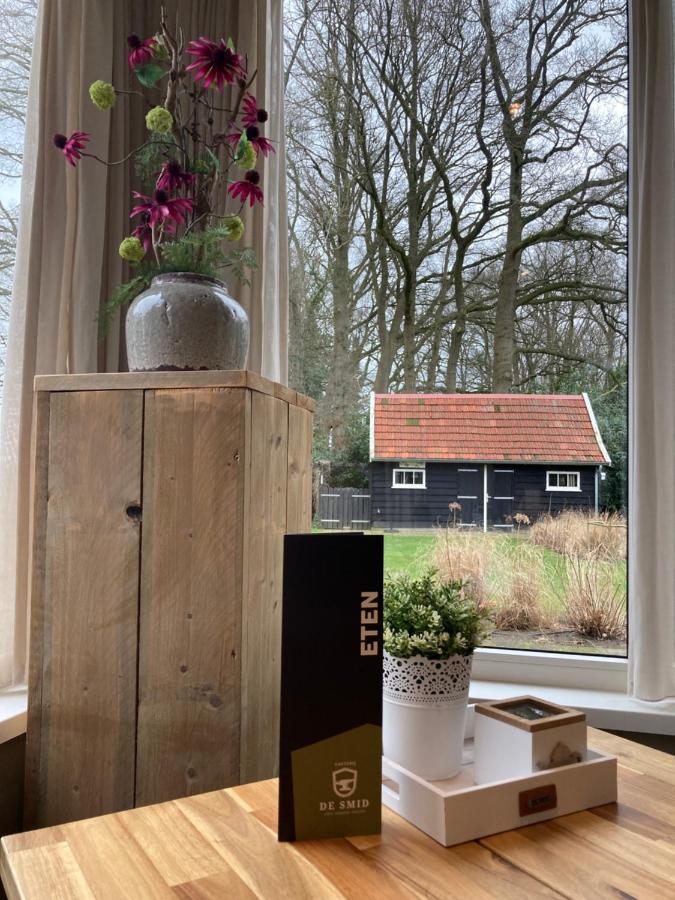 Bed & Breakfast De Oale School Lattrop Exteriör bild