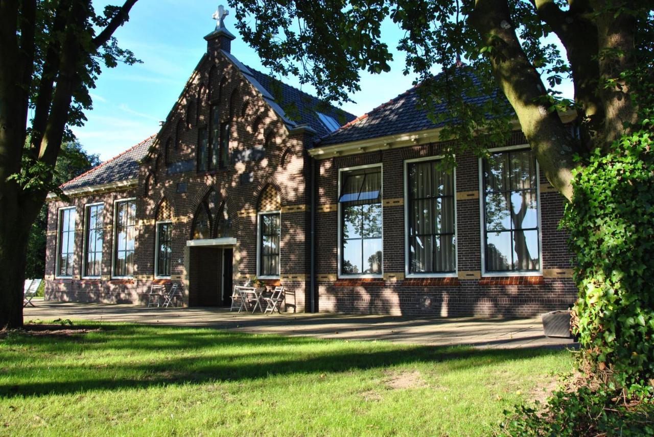 Bed & Breakfast De Oale School Lattrop Exteriör bild
